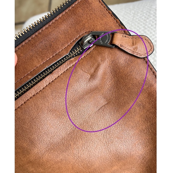 COACH Manhattan Convertible Slim Messenger Bag in Brown - Picture 16 of 16